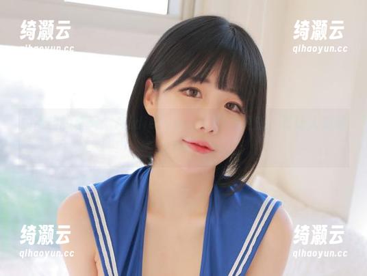 加点盐的夏天：Addielyn(에디린)的更新，真让人想喝饮料啊！