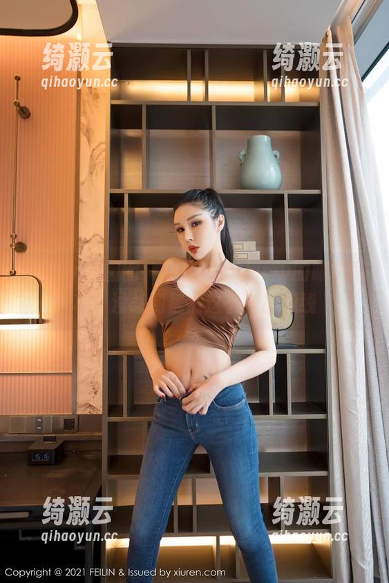 Feilin嗲囡囡 - 小蛮妖Yummy的眼镜写真，没想到居然这么刺激视线