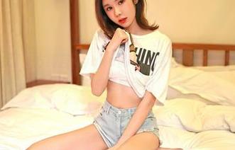 Feilin嗲囡囡 – 方绮言Ayaka的礼服写真集，看她如何把资源变成时髦谈资