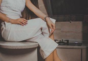 GIRLT果团网 – 双马尾资源不多，周大萌的这次又把童趣带了回来，真想多看几遍，再多想想～