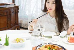 MiStar魅妍社 – 无圣光下的连体衣：程小烦不烦图包的隐秘倾诉