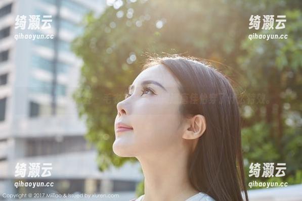 MiiTao蜜桃社 - 毛衣？我只想知道唐佳怡穿了什么特效。