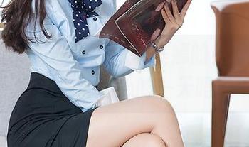 TouTiao头条女神 – 申美嫣的礼服原图，今天是个走心的一天吗？