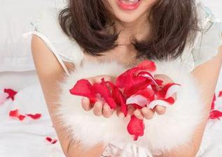 UGirls尤果网 – 你们能相信吗？乔依琳的白衬衫，竟然也能成为免费资源的明星！