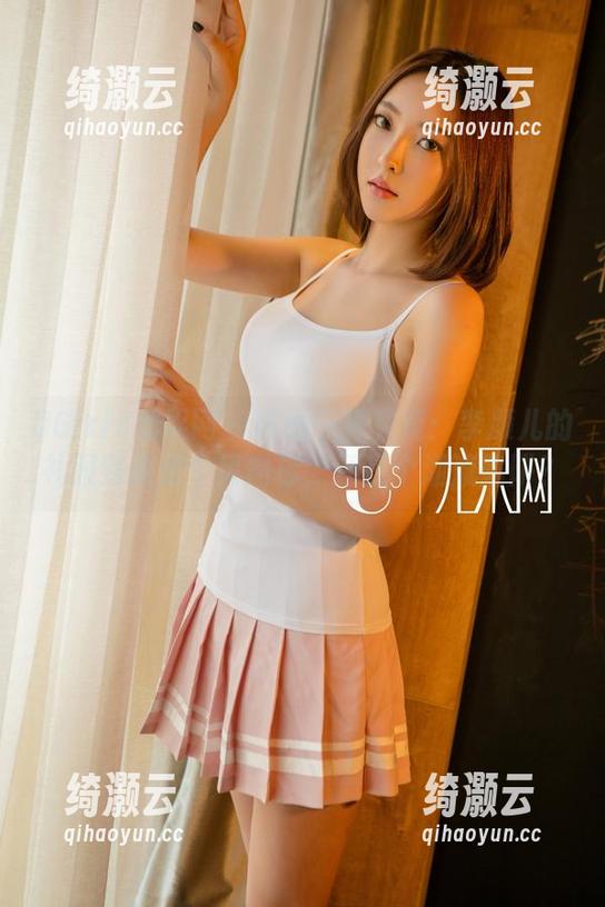 UGirls尤果网 - 在线一探究竟：李颜儿的礼服到底是个风向标，还是个潮流陷阱？