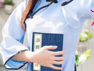 UGirls尤果网 – 最新原图！看陈宝拉如何让这“学姐”称号不仅仅是书本上的标签。