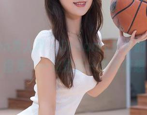 Xiuren秀人网 – Dreamy小乔的体操服图集：一边拉筋一边悄悄想