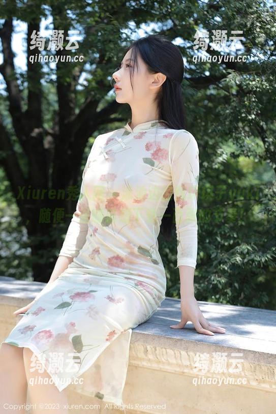 Xiuren秀人网 - 泳池边的优琪琪子yuki，随便一张睡前想下载一百张的节奏！