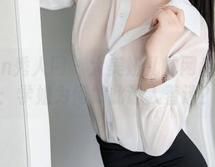 Xiuren秀人网 – 大美妞儿的网盘奇遇记：学姐为何如此让人着迷？