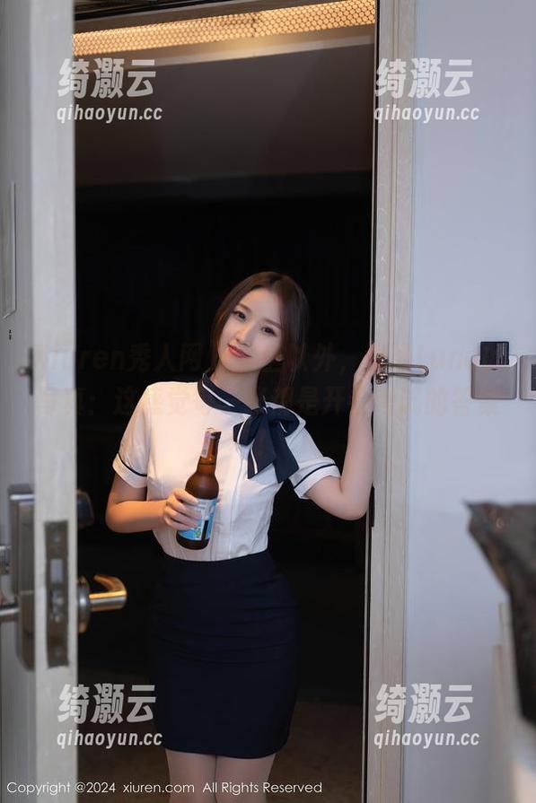 Xiuren秀人网 - 教室以外，涵涵Luna的写真：这感觉每一张都是开卷考试的答案！