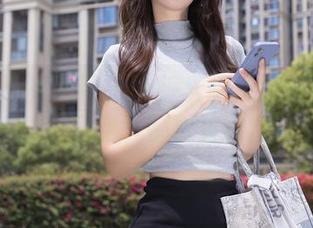 Xiuren秀人网 – 软糖爱喝奶的粉色私拍，连空气都透着甜蜜