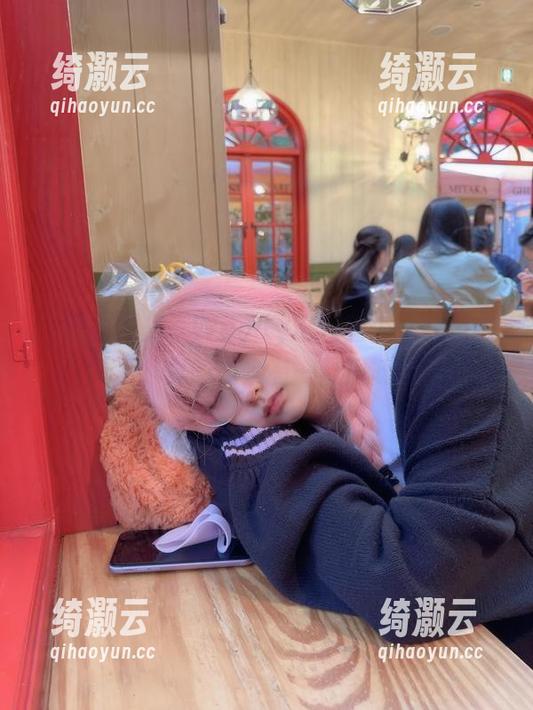 不需要圣光，Wendy这猫猫少女就足够了，真的是别有一番风味。