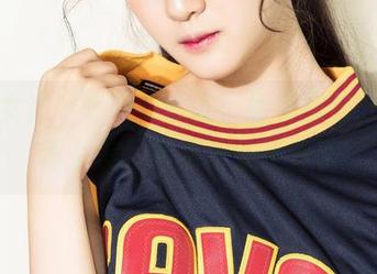 克拉女神 – YOYO首发！最新图集，裸足那么美，有点不务正业了