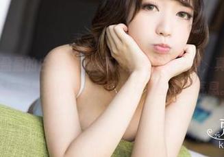 克拉女神 – 盈盈的白色写真，不用圣光的那一刻，真让我对她的新玩法感到惊喜。套图里充满生活的气息。