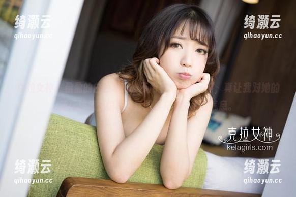克拉女神-盈盈 克拉女神 - 盈盈的白色写真,不用圣光的那一刻,真让我对她的新玩法感到惊喜。套图里充满生活的气息。