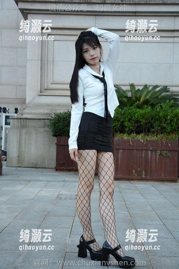 初夏女神 - 双双的闹剧——丸子vs小玉合集，画面感满分