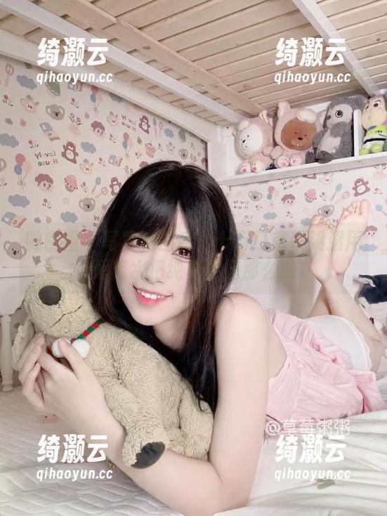 微密圈 - 写真加图库：十万口草莓粥粥用死库水把纯真调得那么咸