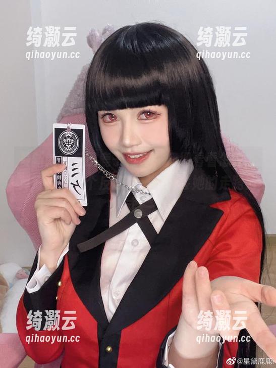 千反田鹿子 最新的千反田鹿子白裙,仔细看看怎样才算好,第一个反应就是想学会她的走路方式。
