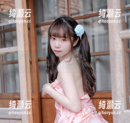 可可小白兔 拯救小动物的可可小白兔最新图册:这只兔子要不要让我抱抱?