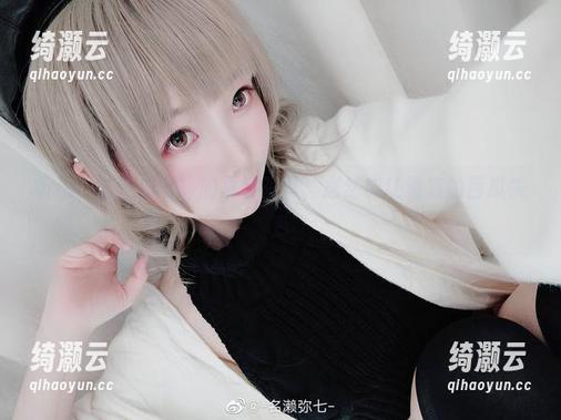 听说“名赖弥七”的夏日写真，居然能让清凉的西瓜失色