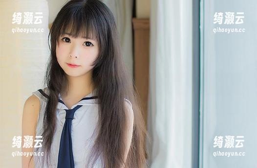 向小圆黑丝更新！原图里一定藏着些什么？