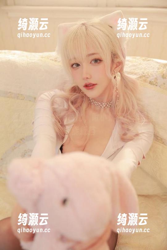直抵灵魂的金发芭比，啾小妍在线作品谁能抵挡