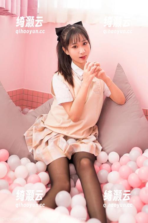 嗲囡囡-艾静香 嗲囡囡 - 看完网盘里的艾静香作品,透明的画面让我有种想一探究竟的冲动。