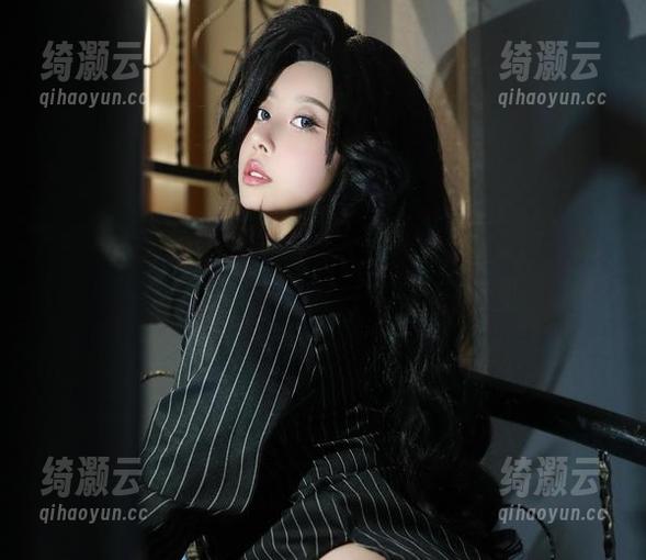 奈汐酱Nice 奈汐酱Nice红夫人自拍合集,免费送上,开心比啥都重要吧!
