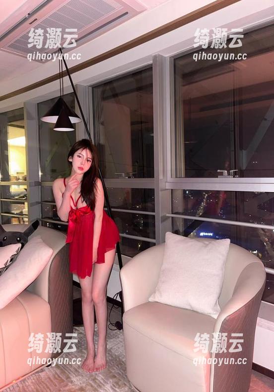 微密圈 - 红灯火热出击，奔跑的晶骡子教你如何把身材变成免费资源！