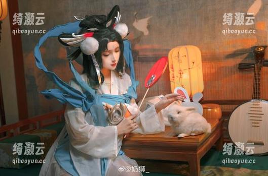 奶狮不咬人 观看宝宝奶狮不咬人,连衣裙的搭配果然出奇制胜
