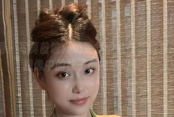 微密圈 – 写真前瞻：奶雯舒适地与棉袜对话——想像中的袜子都能聊得来？