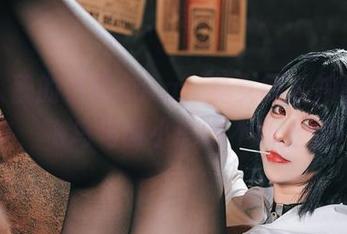 夜深人静的小空sora，兔女郎私拍破浪而来，飞鸟马时小剧场不断上演。