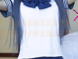 尤果网 – 靳宝的福利写真海边游，你敢想我敢拍，沙子和水泡就叫舞伴…