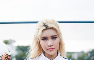 尤物馆 – 好吧，眼镜有了反派的角色，陈怡曼coco的写真图集该怎么解读呢。