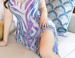 尤蜜荟 – 高清樱小白baby，校服写真里藏着的小烦恼