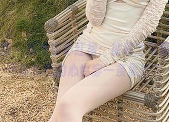 微密圈 – 黑丝和枣红裙：徐莉芝写真，能不能给我的心也穿一条黑丝？