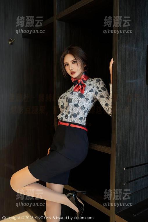 星颜社 - 转转Lisa的高清礼服图集，看完想吃点糖果，甜腻腻的，跟这衣服一样，总觉得不够。