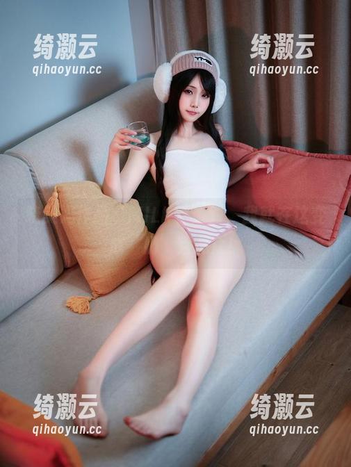 晓美妈 晓美妈作品‘MILK’:对,我就在这变成‘奶’秀观众!