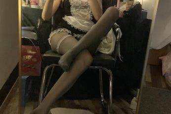 微密圈 – 桃脱了的学妹写真集，不下载你可就out了啊！