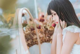 桜桃喵睡衣照：你的墙壁需要一点甜，来点壁纸装点一下？