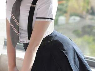 模范学院 – 照片中的小奶瓶呜呜，泳衣合集还真是让人大开眼界，怎么能不看呢？