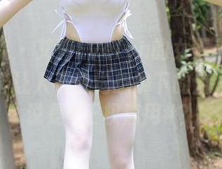 模范学院 – 艾莉Evelyn的女王美图集，有一种能让人不自觉想跪下的魔力…不如说是#王权滥用#？