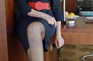 模范学院 – 高清作品集里的草莓兔兔美足，让我开始反思自己的审美标准，是不是也该更新一下？