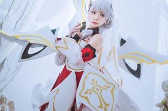 樱落Selena的厨娘cos：真想问问，谁会选择不洗碗后的豪华晚餐呢？