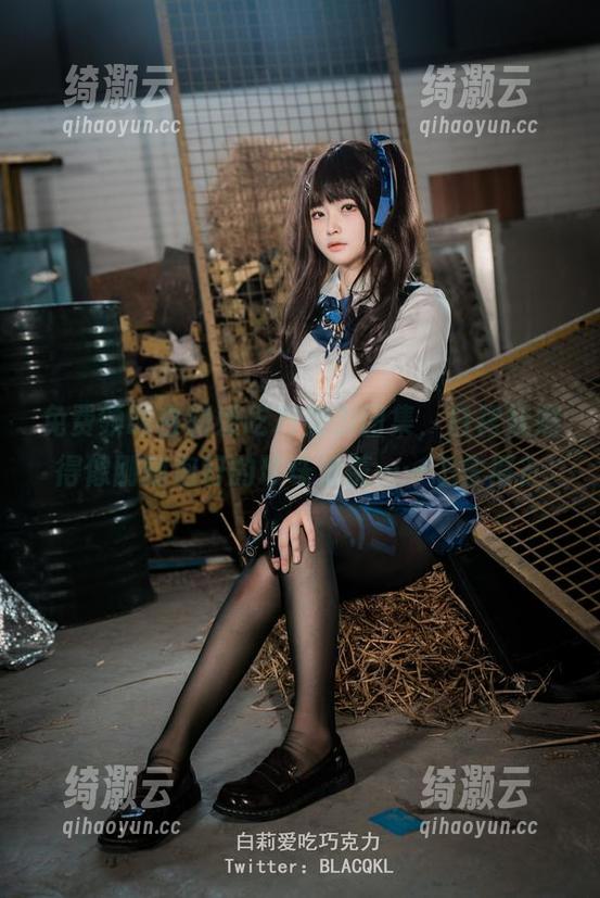 免费领略白莉爱吃巧克力图集，白裙妩媚得像刚刚泡好的珍珠奶茶……怎舍得？