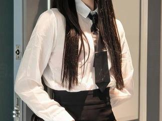 秀人网 – 作品分享里，vetiver嘉宝贝儿的自拍就像是一道奇怪的风景线？