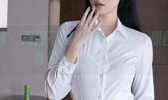 秀人网 – 周周不吃香菜的校服：原图里藏着多少叛逆美好？