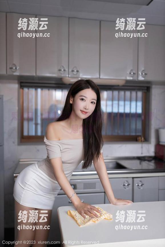 秀人网-娜比 秀人网 - 最新写真:当娜比和奶牛撞上奇趣想象