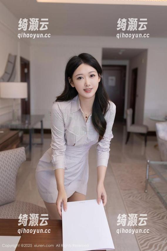 秀人网-徐莉芝Botty 秀人网 - 徐莉芝Botty的网袜——合集里藏着的小惊喜,我的目光停留了好久。