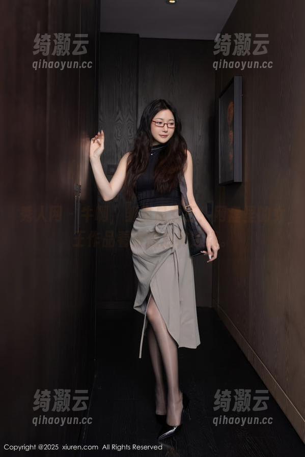秀人网 - 牛啊，邹晶晶女王！网盘里的女王作品看得我心神荡漾。
